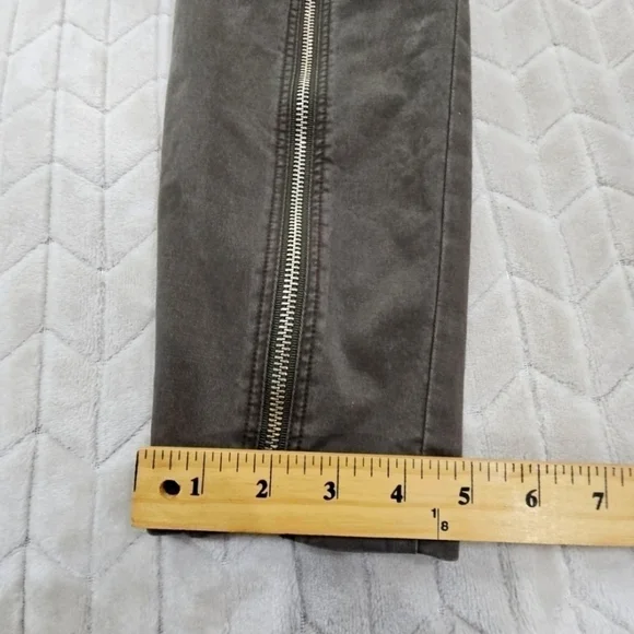 A.L.C Zander On Duty Army Zip Front Pants Sz 2 Retails $360Chrissy Teigen 🚨BOGO
